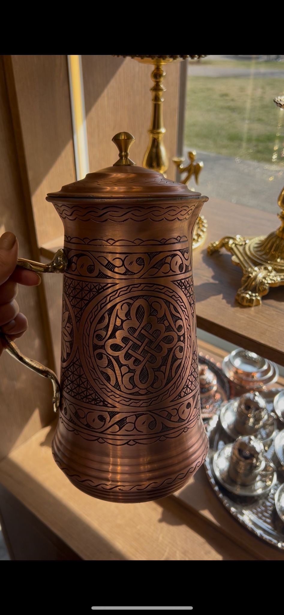 Ağır İşçilikli Kapaklı Sürahi